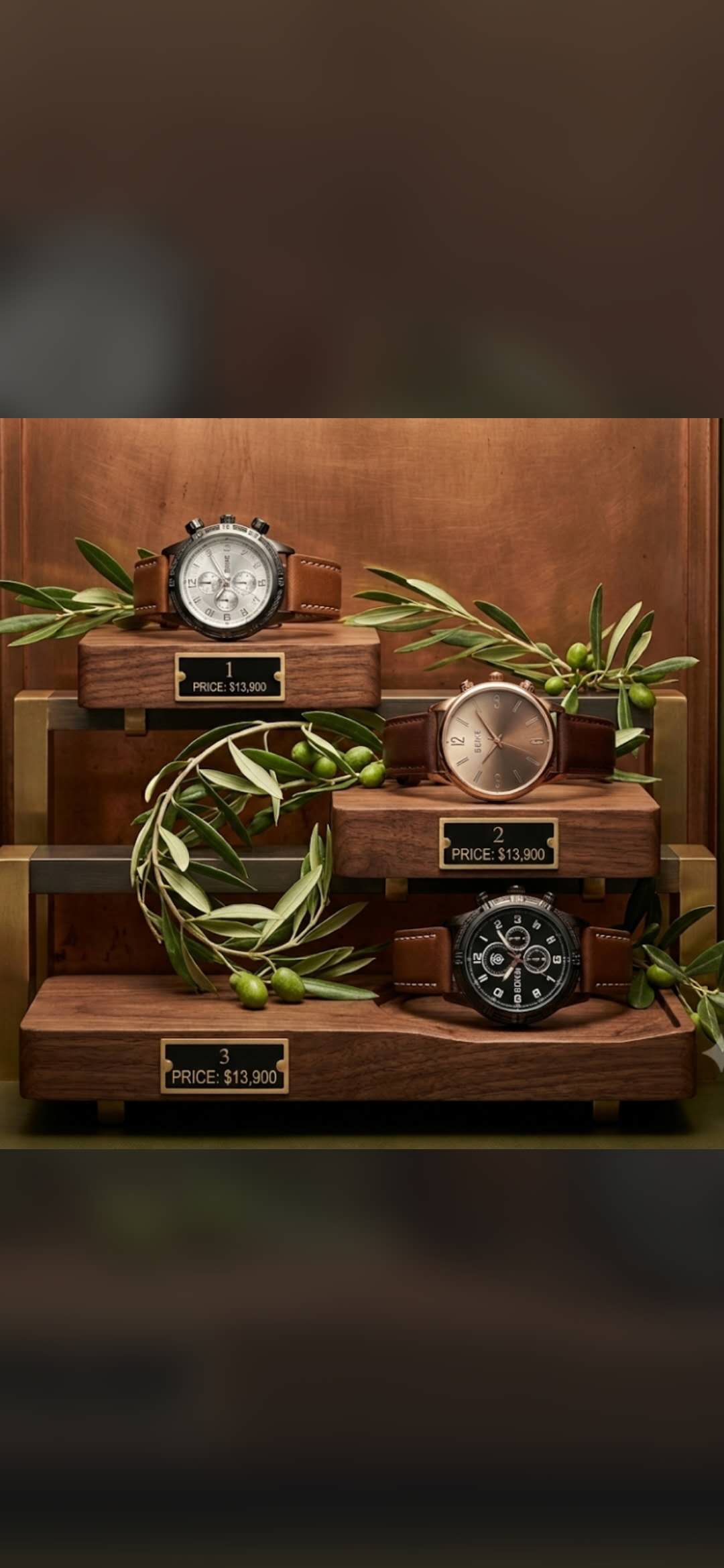 Tres relojes para hombre con correa, a 13.900 cada uno.